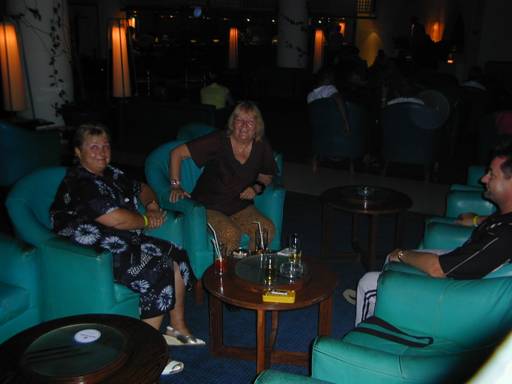 au bar avant dner...